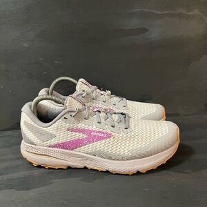 Brooks Divide 4 Women’s Size 9.5 Grey Running Shoes Sneakers 1203941B061